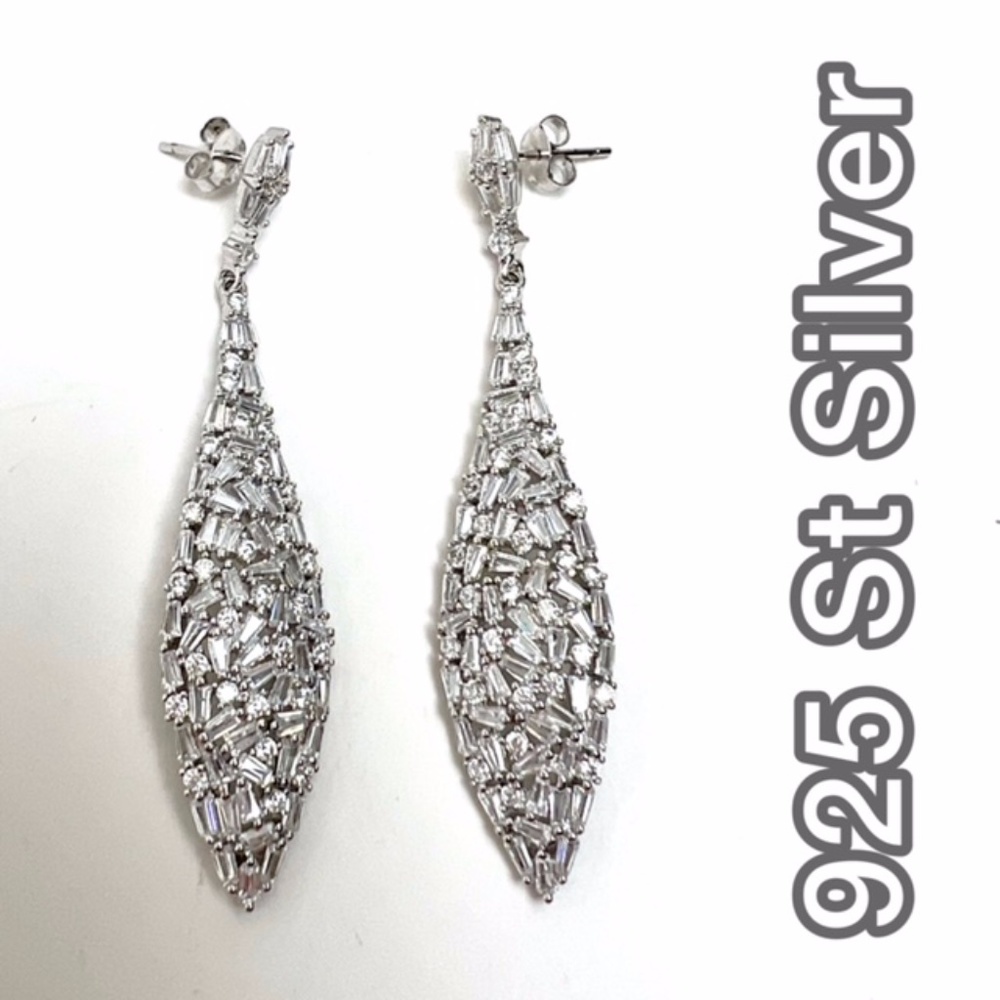 NWT CELEBRITY STYLE 925 ST SILVER & CZ PAVED CHANDELIER EARRINGS 